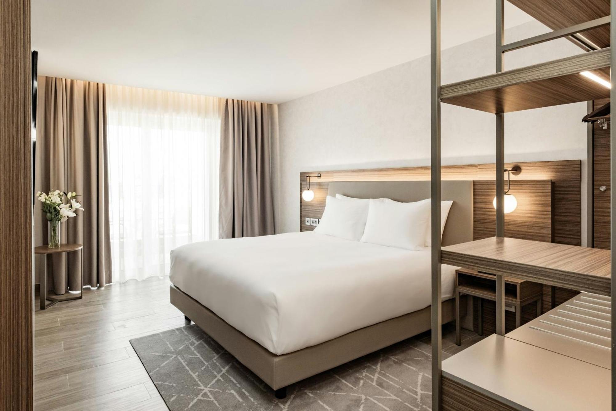 Ac Hotel By Marriott St Julian'S Saint Julian's Екстер'єр фото